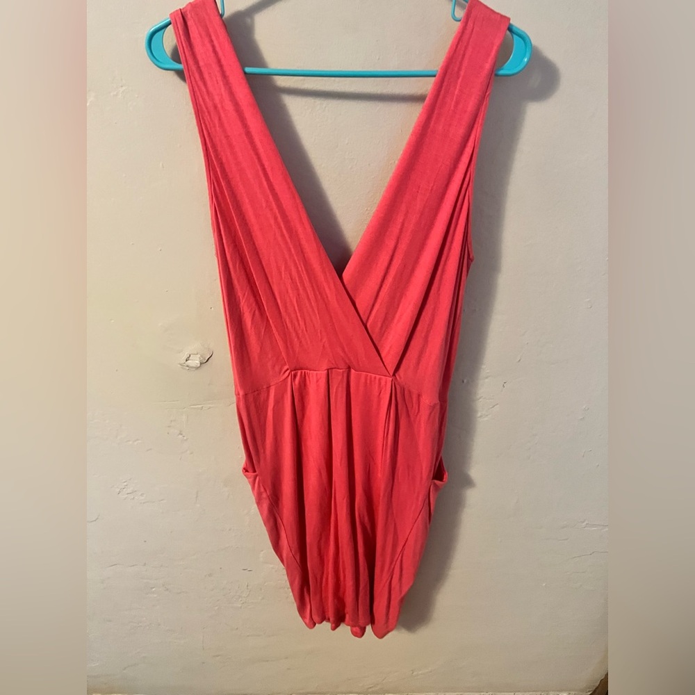 True pink flirty dress with ruching on front and back in EUC